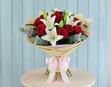 Букет цветов из:  Лилии и Розы #REPLACE_PRED# Хомутово Иркутская область