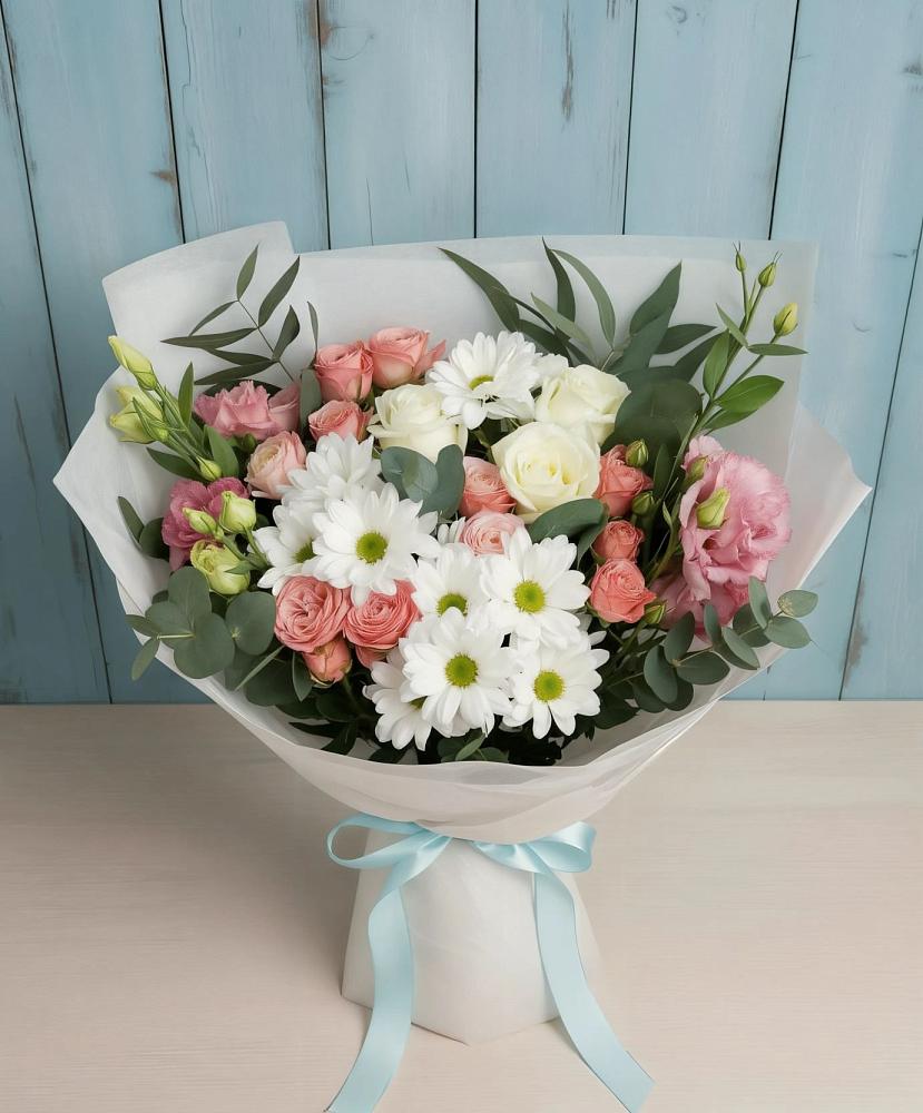 Букет цветов из: Розы, Лизиантусы и Хризантемы в Хомутово Иркутская область