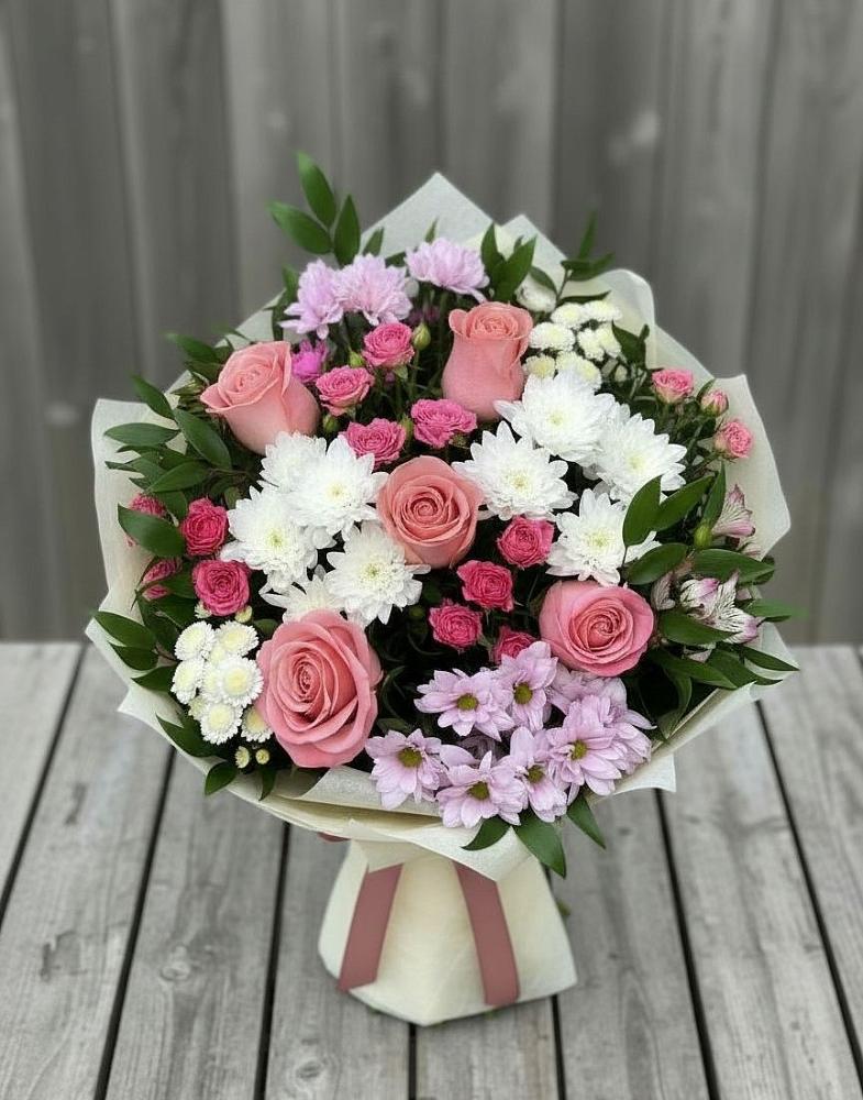 Букет цветов из: Альстромерии, Гвоздики, Розы и Хризантемы в Хомутово Иркутская область