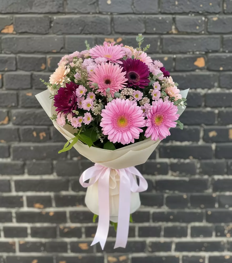 Букет цветов из: Герберы и Хризантемы в Хомутово Иркутская область