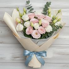 Букет цветов из:  Лизиантусы в Хомутово Иркутская область