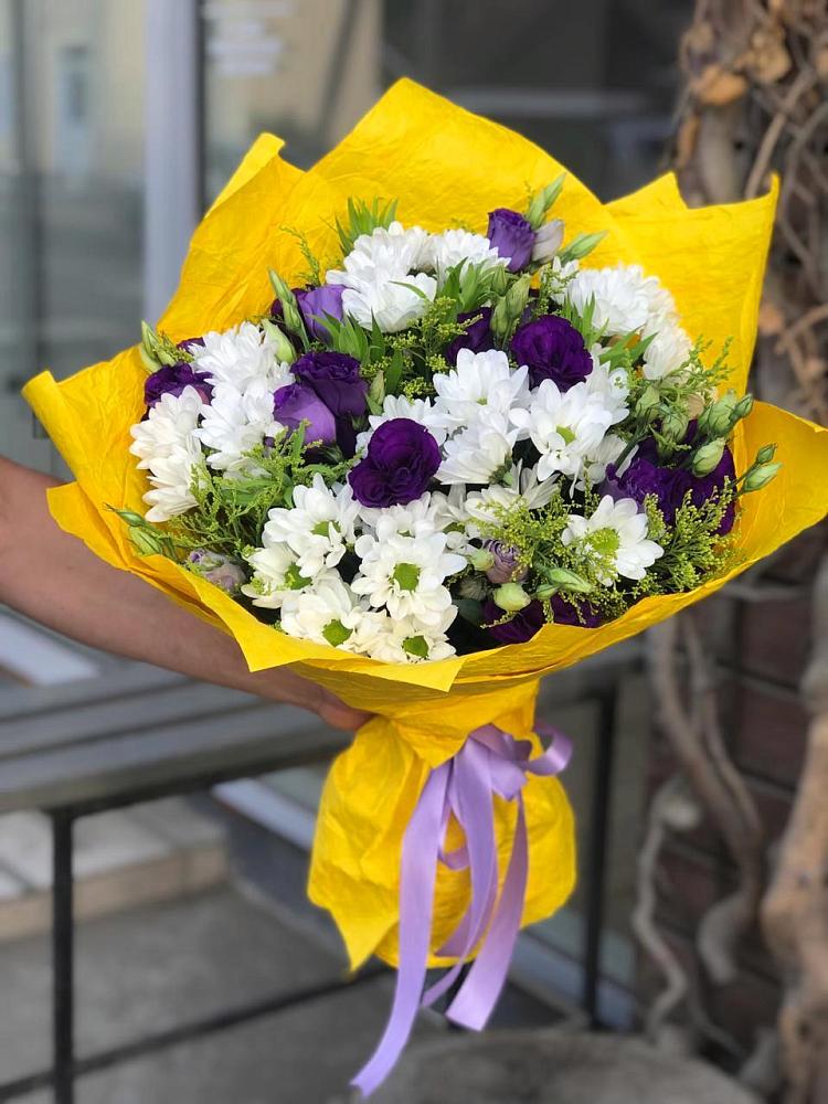Букет цветов из: Ирисы, Хризантемы и Ромашки в Хомутово Иркутская область