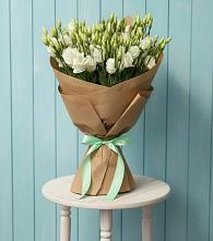 Букет цветов из:  Лизиантусы в Хомутово Иркутская область