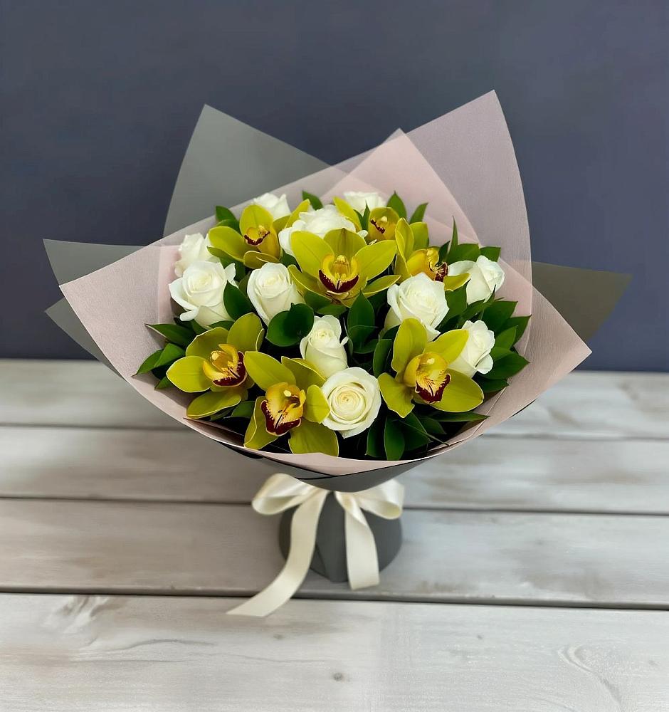 Букет цветов из: Орхидеи и Розы в Хомутово Иркутская область