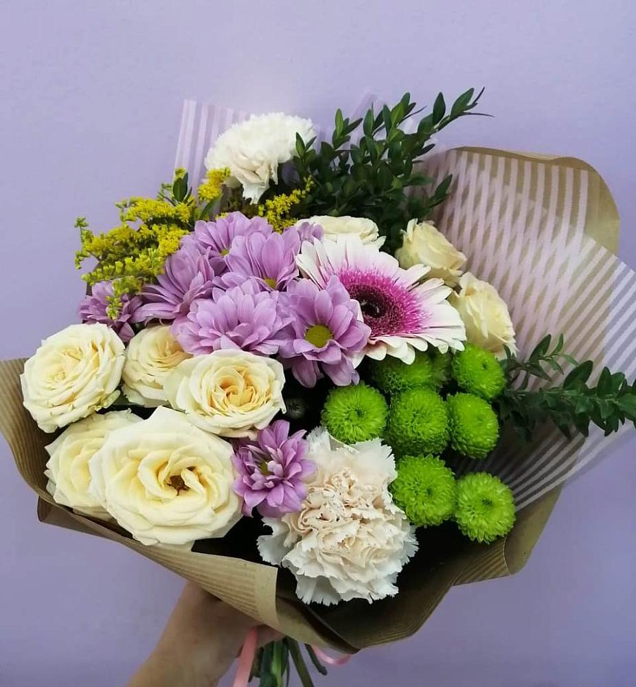 Букет цветов из: Хризантемы, Розы, Гвоздики и Герберы в Хомутово Иркутская область