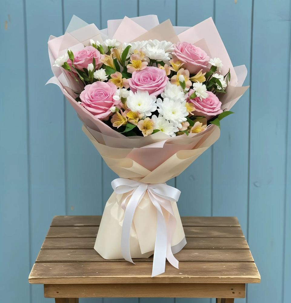 Букет цветов из: Гвоздики, Орхидеи и Розы в Хомутово Иркутская область