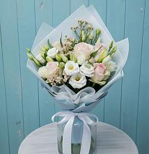 Букет цветов из:  Розы и Лизиантусы в Хомутово Иркутская область