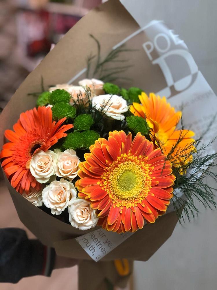 Букет цветов из: Герберы, Хризантемы и Розы в Хомутово Иркутская область